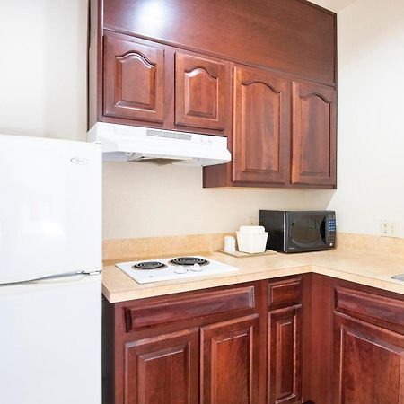 Oyo Townhouse Clute Lake Jackson Ngoại thất bức ảnh