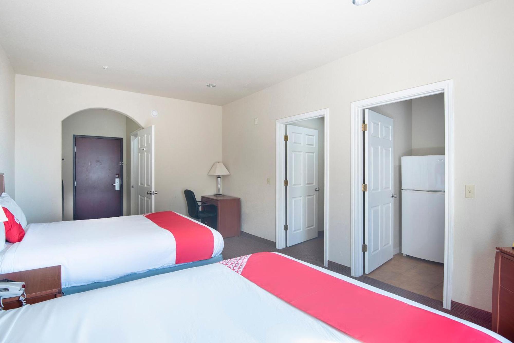 Oyo Townhouse Clute Lake Jackson Ngoại thất bức ảnh
