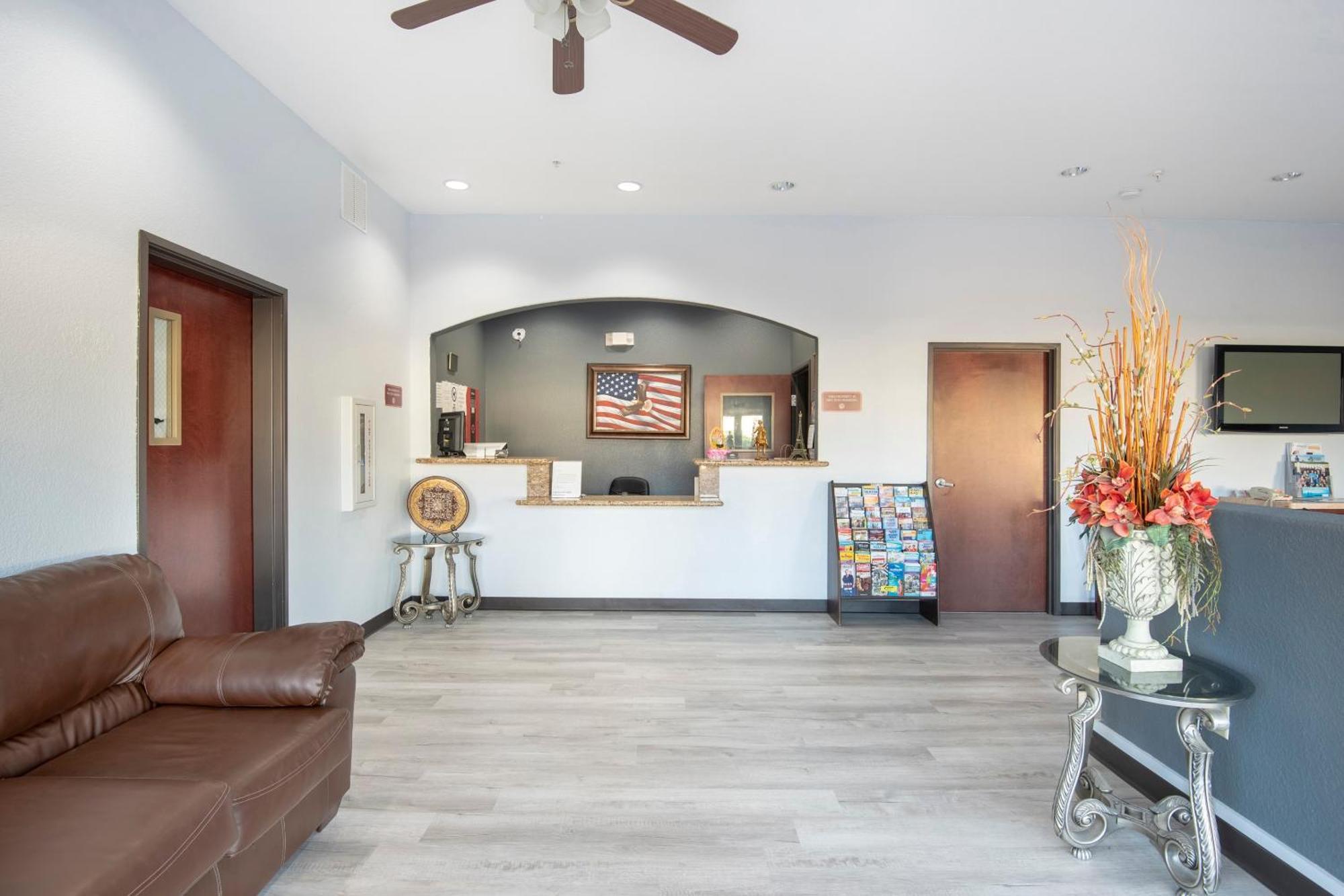 Oyo Townhouse Clute Lake Jackson Ngoại thất bức ảnh