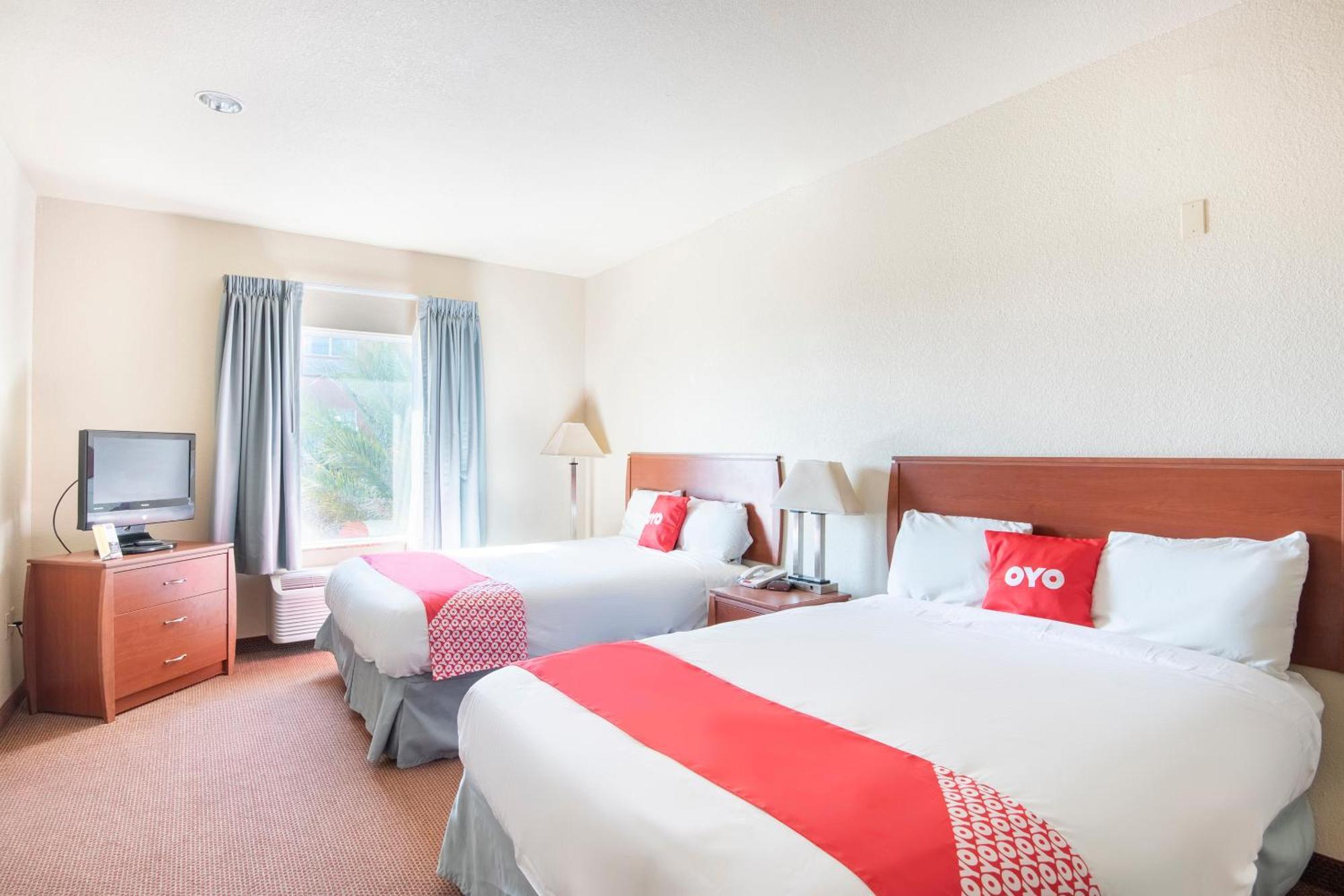 Oyo Townhouse Clute Lake Jackson Ngoại thất bức ảnh